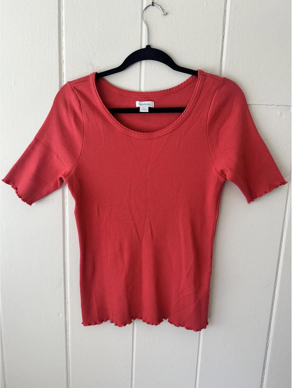 Sundance Red Short Sleeve Ribbed 100% Cotton T-Shirt Lettuce Trim Size Large